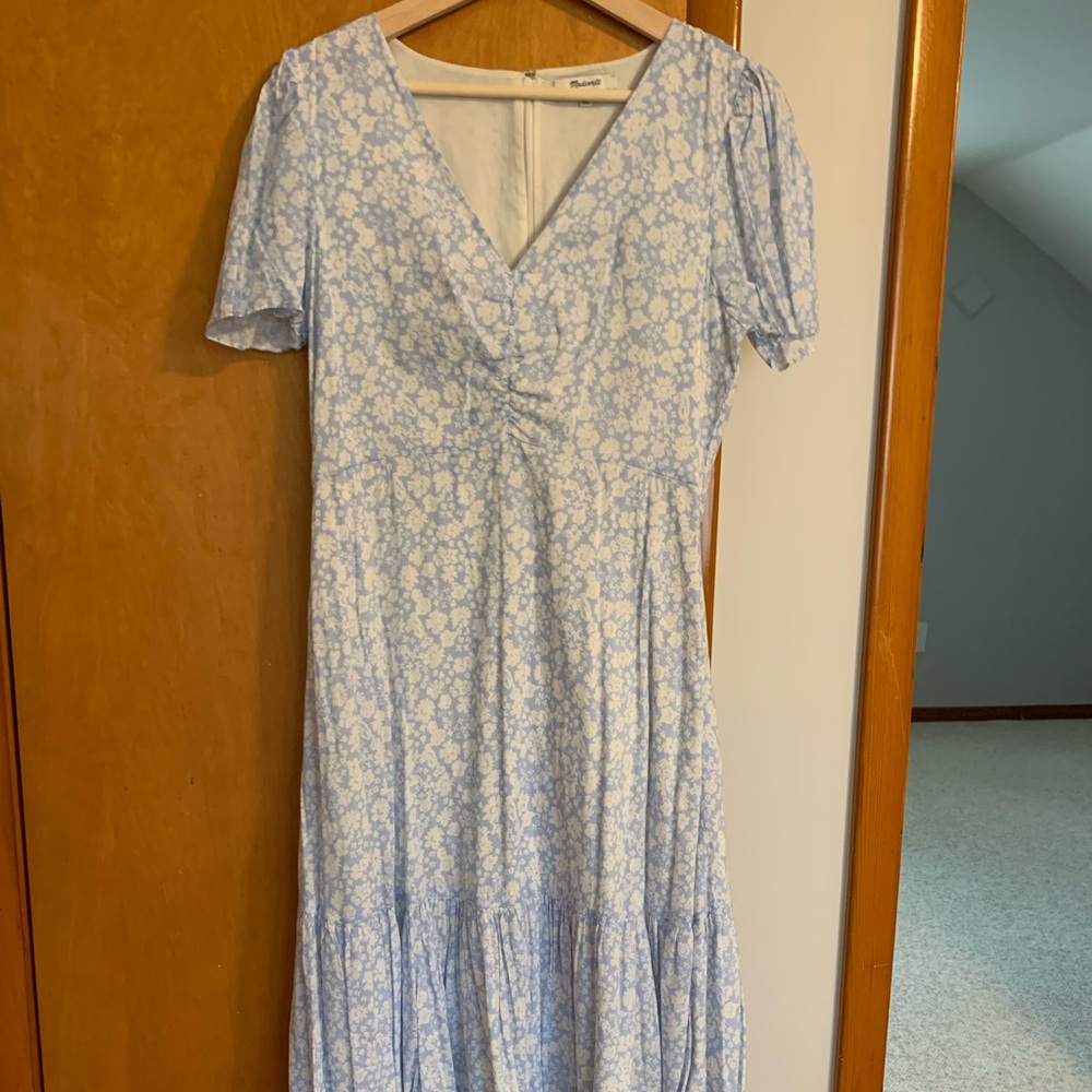 Madewell Ruched-Front Ruffle Hem Midi Dress in Fleur Field - Size 8